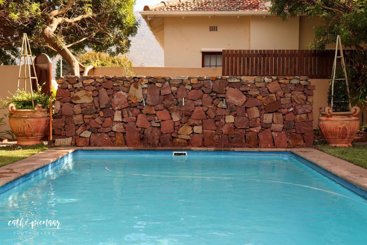 A Tuscan Villa Guest House Fish Hoek Kültér fotó